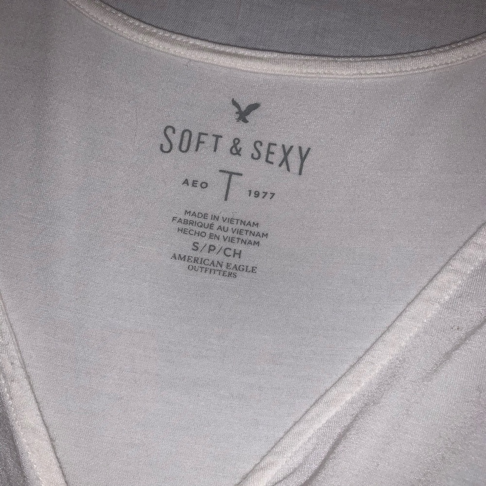 American Eagle Soft & Sexy Front-tie Long-sleeve - Picture 3 of 6